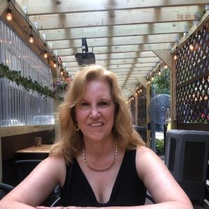 Meet your Posher, Lisa